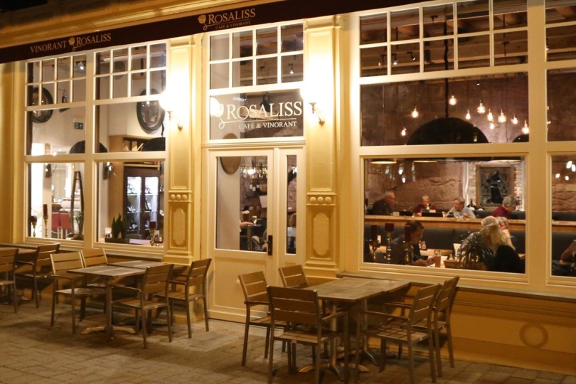 Rosaliss Cafe & Vinorant