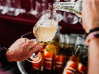 Opening Weinkiosk, Weintenne M&uuml;llers Wein