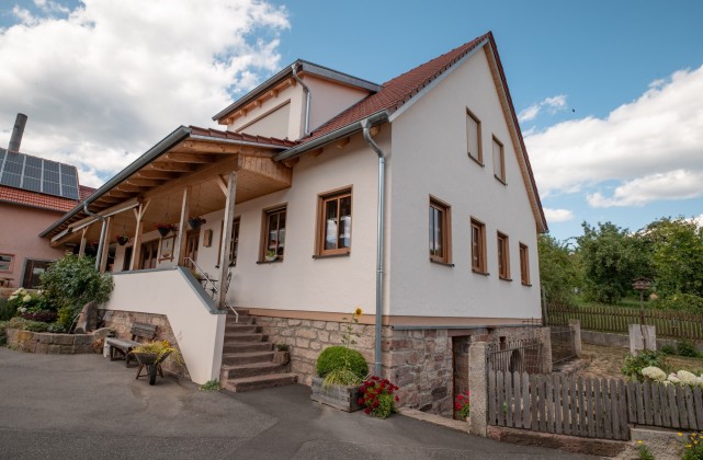  Unser SchnapsKOCHerhaus lädt zum verweilen ein. 