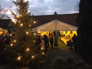 Stimmungsvoller Weihnachtsmarkt in Euerdorf, Museumsgarten Terra Triasicca (Kopieren)